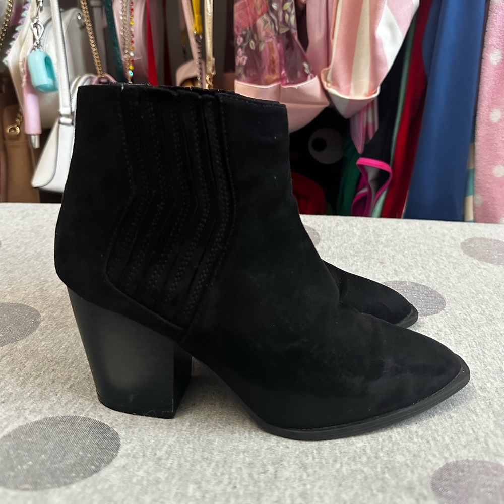 Qupid Black Suede Ankle Boots Size 7